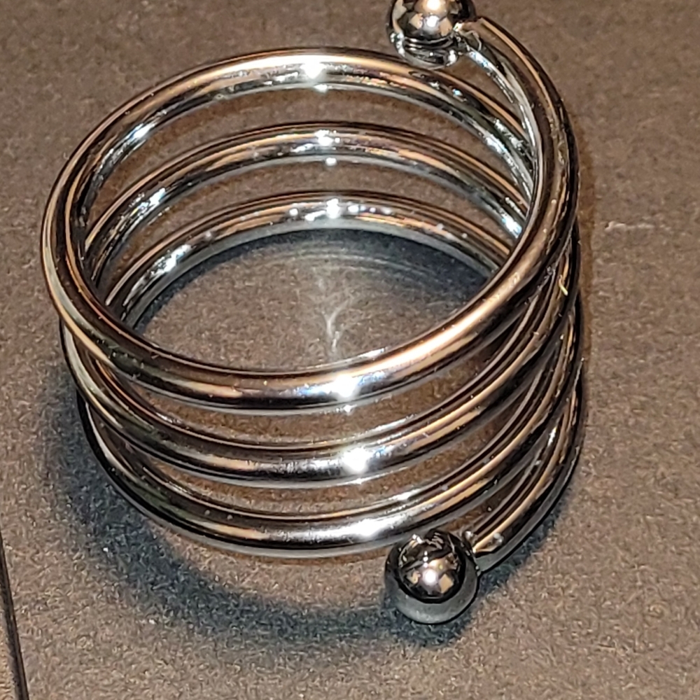 Metal napkin rings